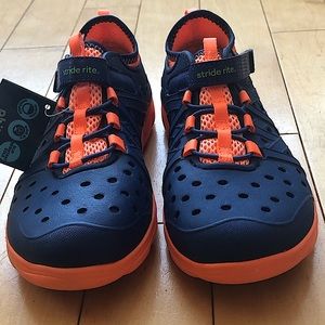 Stride Rite Made2Play Phibian Water Sneakers in Navy Size 13